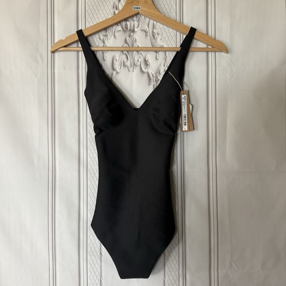 NWT SKIMS BODY UNLINED PLUNGE THONG BODYSUIT Onyx Black SIZE XS $88 - Picture 8 of 11